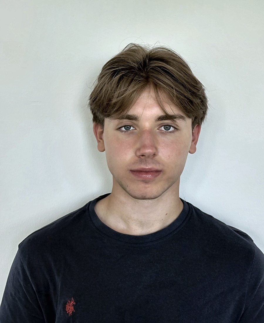 Porträt von Ejdin Aliti, Gründer von Envy Web